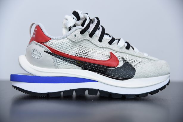 sacai x nike vaporwaffle sail sport fuchsia