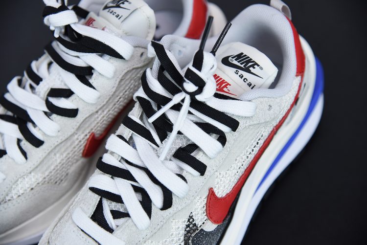 sacai x nike vaporwaffle sail sport fuchsia