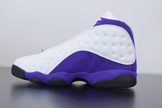 Air Jordan Retro 13 Lakers Size 11 White Black Court Purple 414571-105