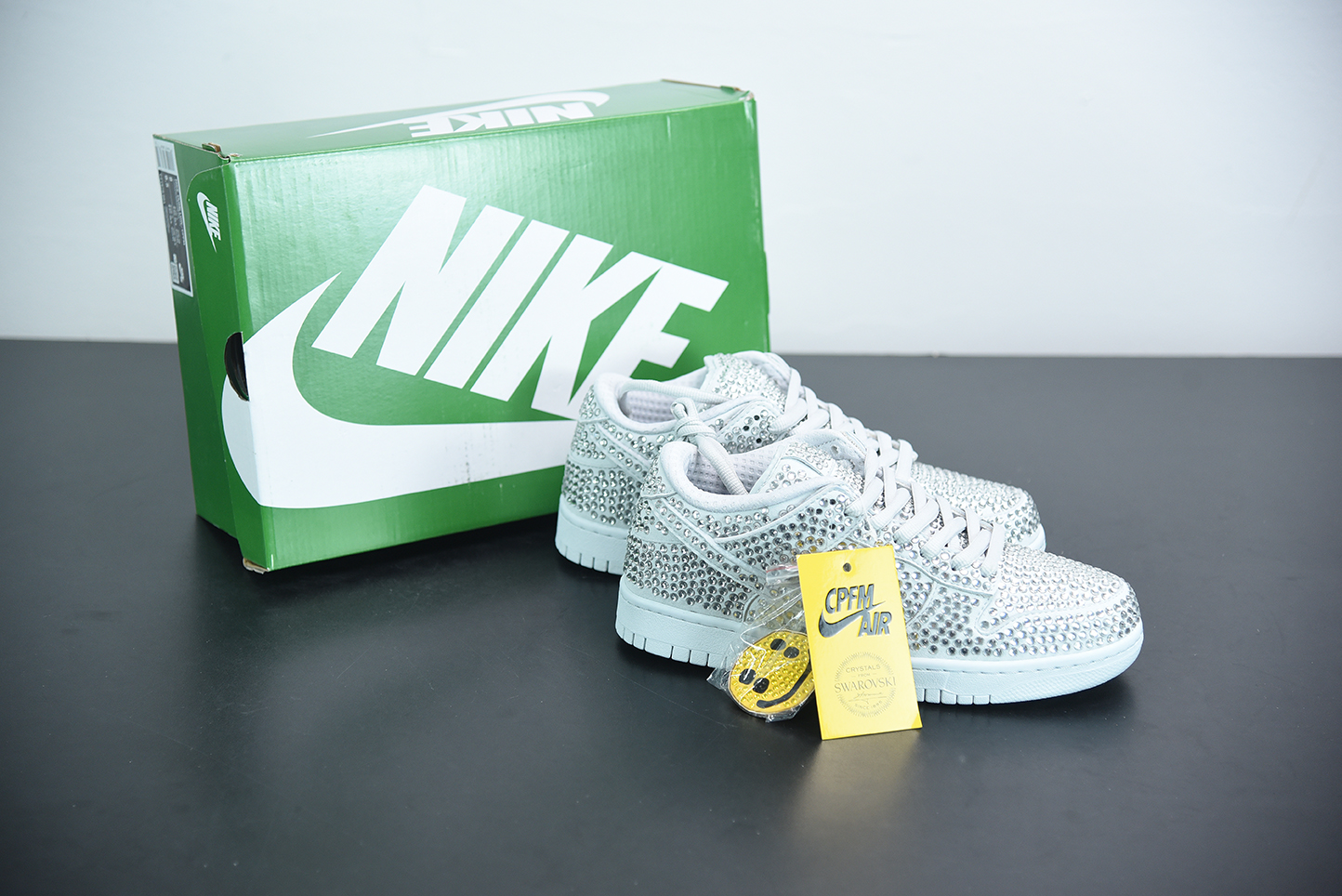 001 – Tra-incShops - nike air max refresh running shoes for kids