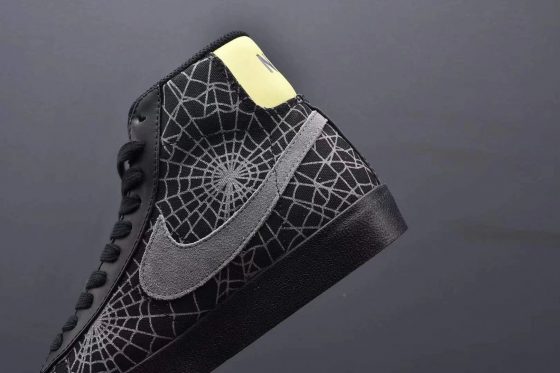 Nike Blazer Mid 77 Halloween Spider Web DC1929 001 4 560x373