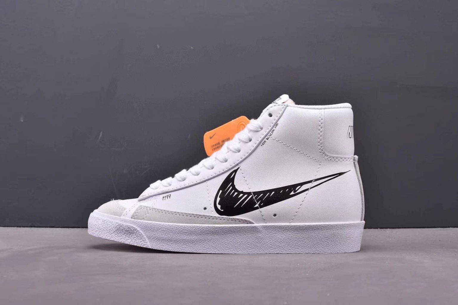 sketch blazer mid