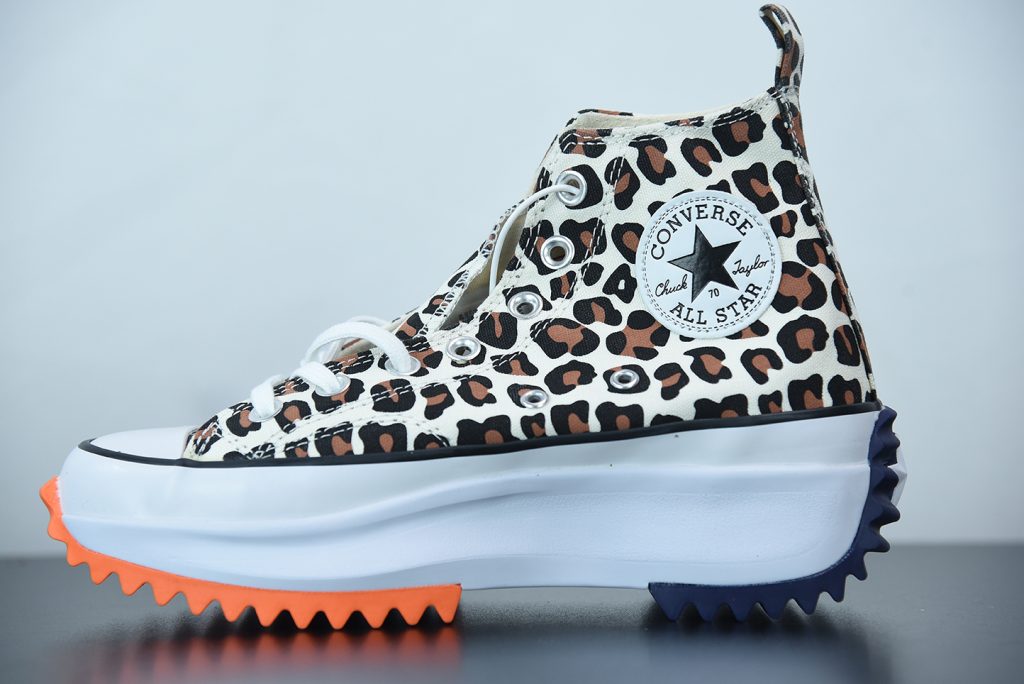 converse run star hike leopard print