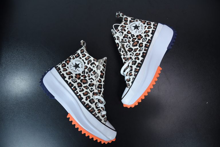 converse run star hike leopard print