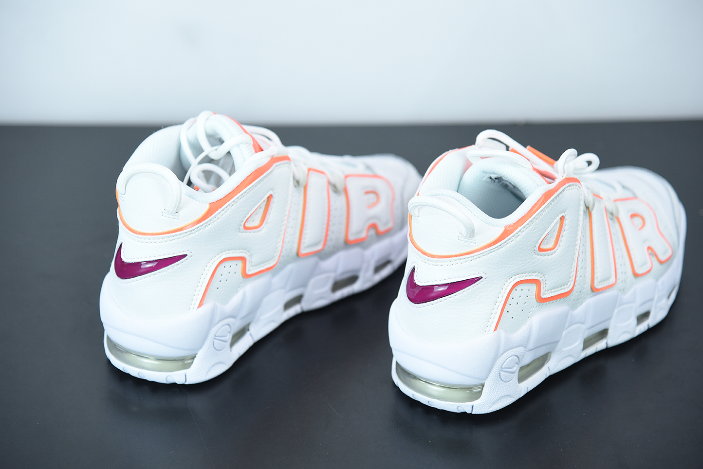 売れ筋アイテムラン NIKE AIR WMNS ナイキ エアモア アップテンポ サン