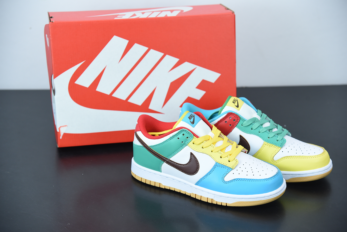 Nike Dunk Low SE “Free 99” White/Light Chocolate-Roma Green For 