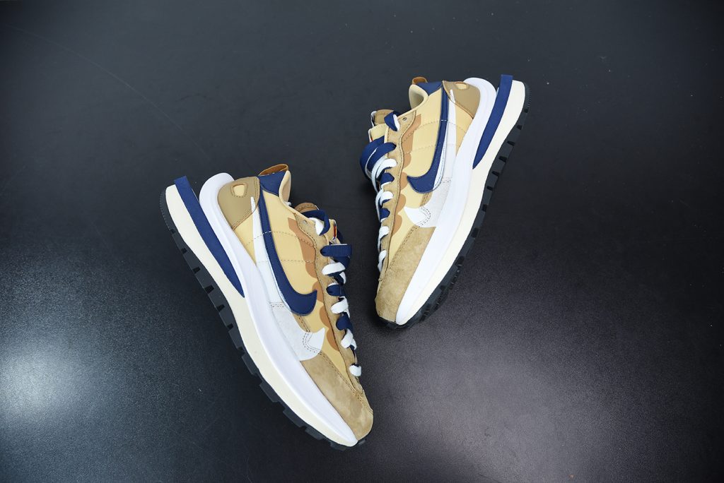 nike x sacai vaporwaffle sesame & blue void