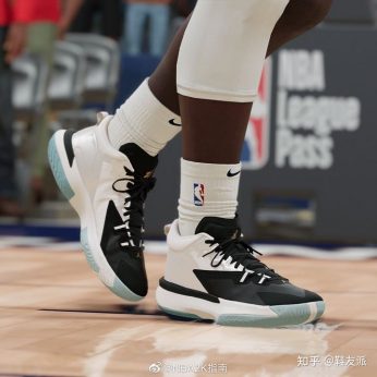 zion 1 basketball shoes