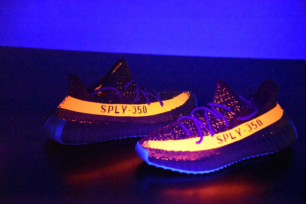 yeezy 350 v2 beluga reflective
