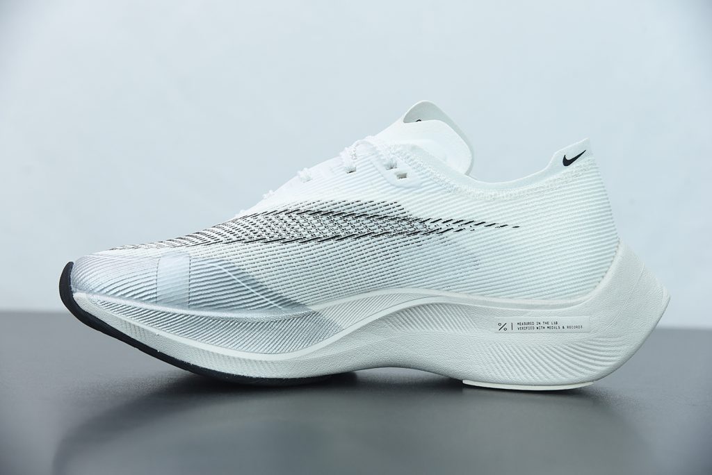 nike zoomx white running shoes