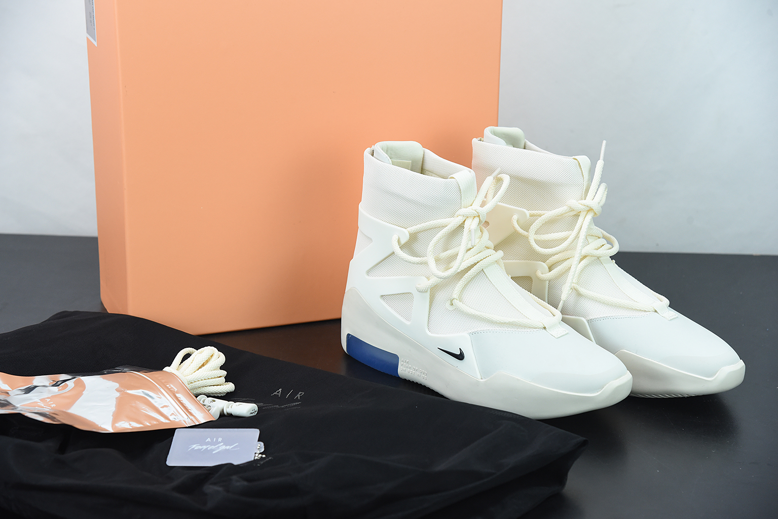 For Sale – Tra-incShops - Nike HyperRev Jordan 4 Tech White White Oreo - Nike HyperRev Fear of God 1 Sail/Black AR4237