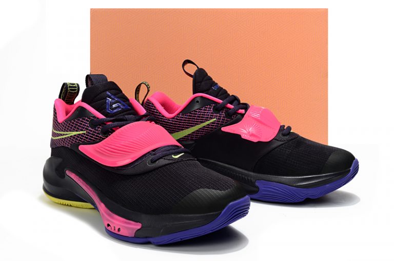 zoom freak 3 black and purple