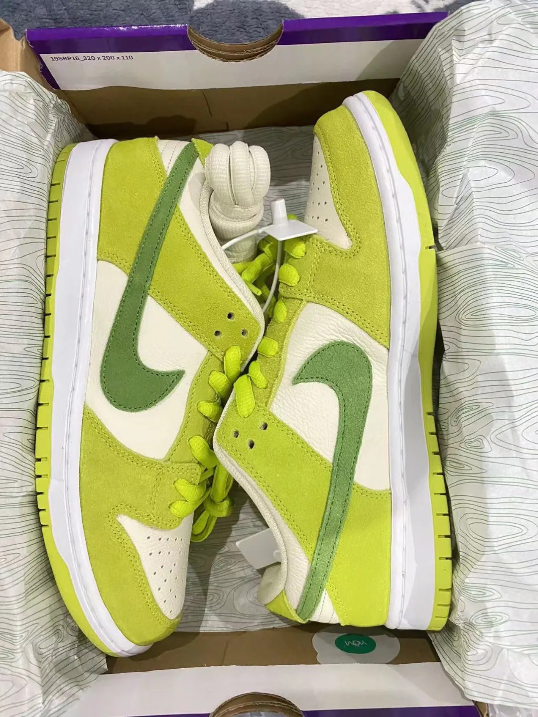 Nike SB Dunk Low Green Apple - DM0807-300