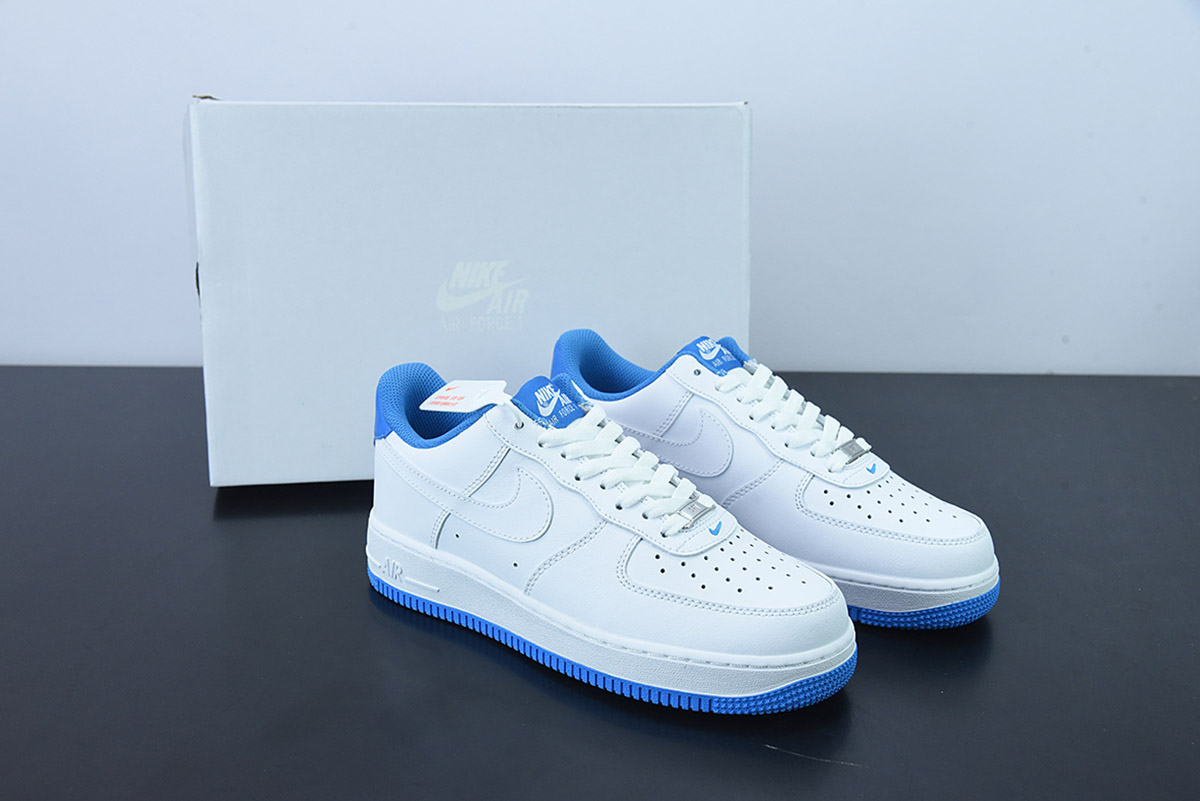 Missionaris Misbruik Ik heb een contract gemaakt 101 For Sale – Tra-incShops - Is This Another Nike LeBron Freegums Collab -  Nike Air Force 1 Low White/University Blue DR9867