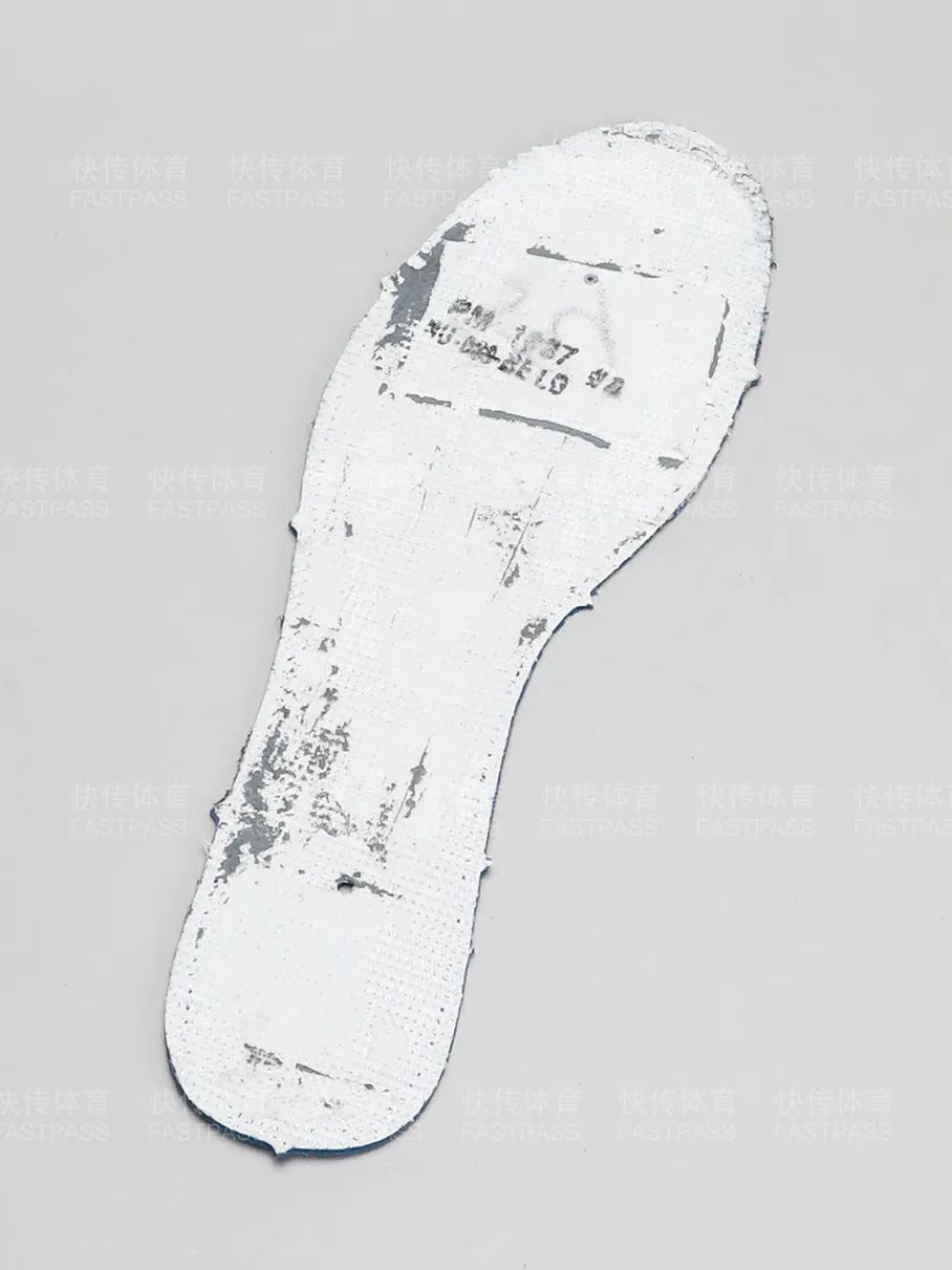 zapatillas de running Puma minimalistas placa de carbono talla 42.5